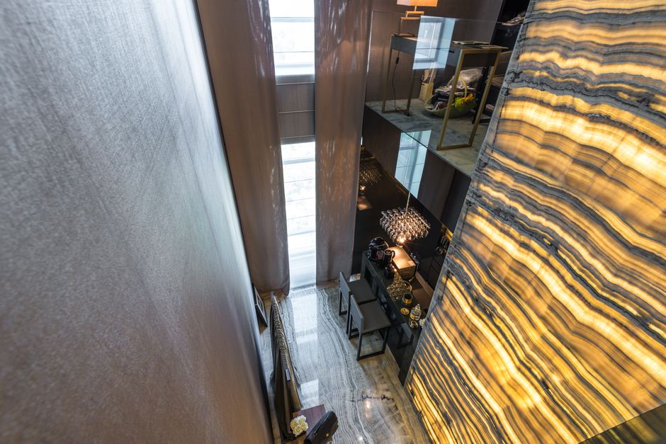 Moderan poslovni prostor s elegantnim osvjetljenjem